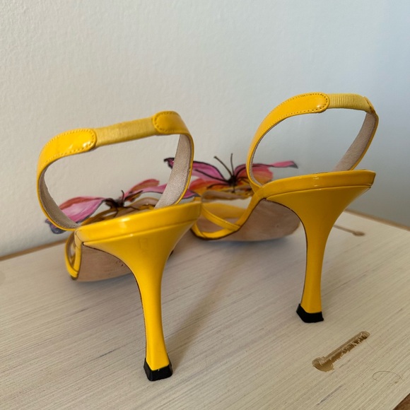 Manolo blahnik sunset yellow butterfly yellow sandal heels - Picture 4 of 4